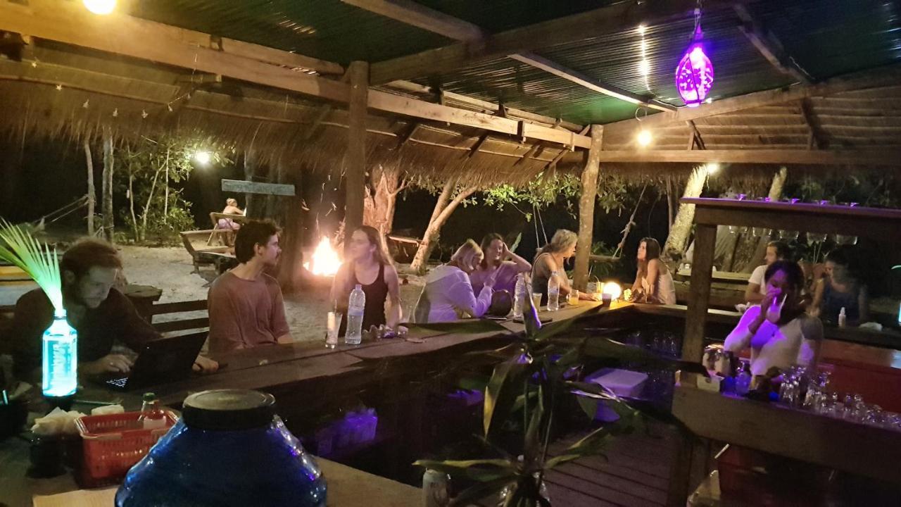 ホテル Crusoe Koh Takiev Island Koh Ta Kiev エクステリア 写真
